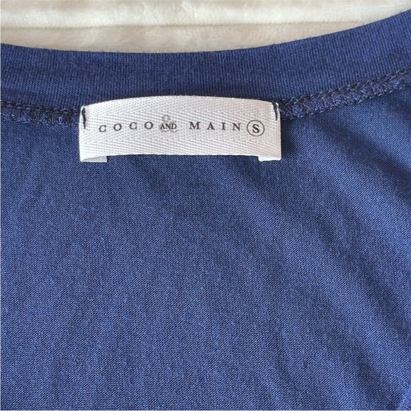 Coco and Main V-Neck Flowy Tunic Tank Top Small Navy Blue - Picture 4 of 11